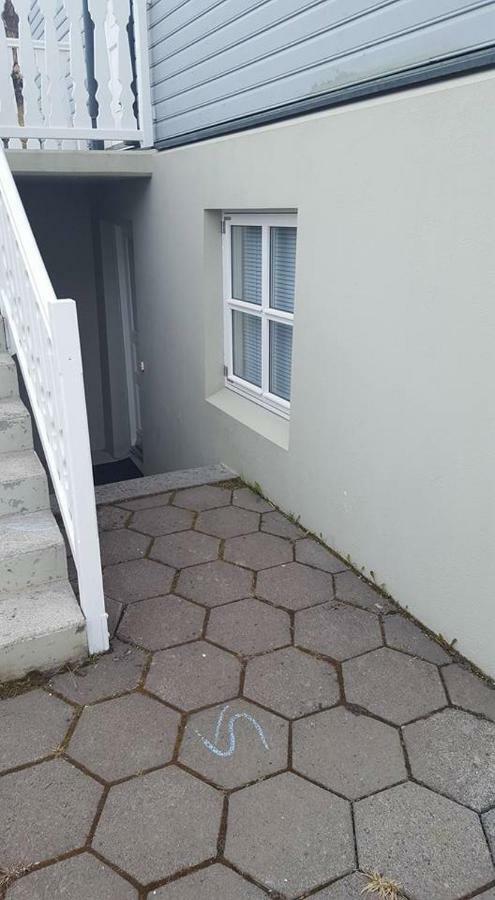 Laekjargata Apartment Akureyri Buitenkant foto